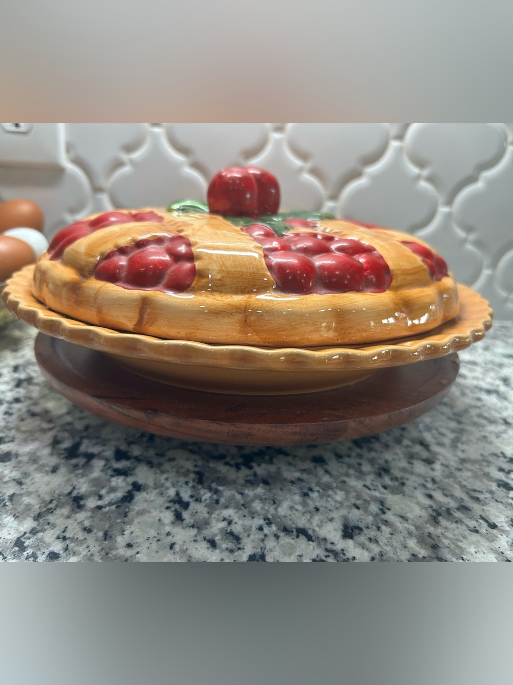 Ceramic Cherry Pie Covered Dish - Red and Cream - Picture 2 of 3